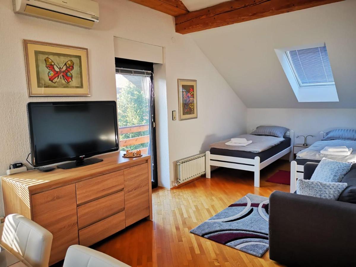 Ela'S Apartment Komenda Bagian luar foto